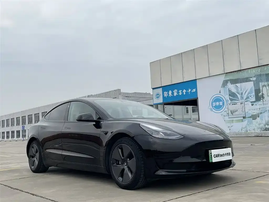 Tesla Model 3 — фото 8