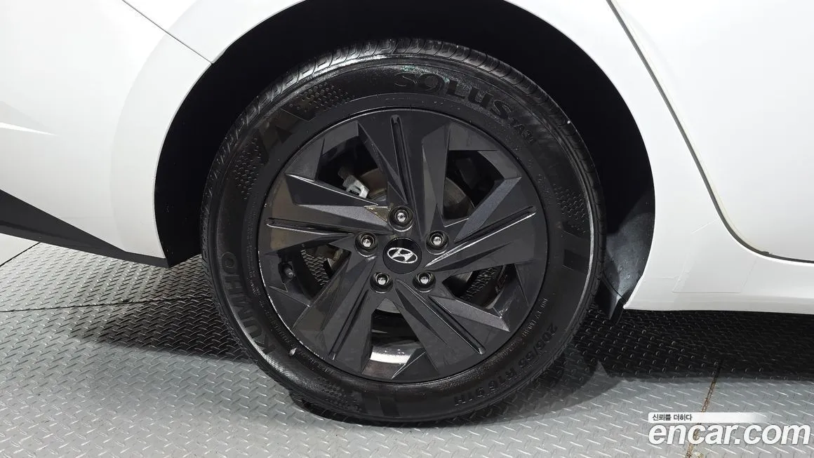 Hyundai AVANTE — фото 10