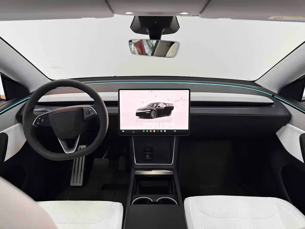 Tesla Model Y — фото 7