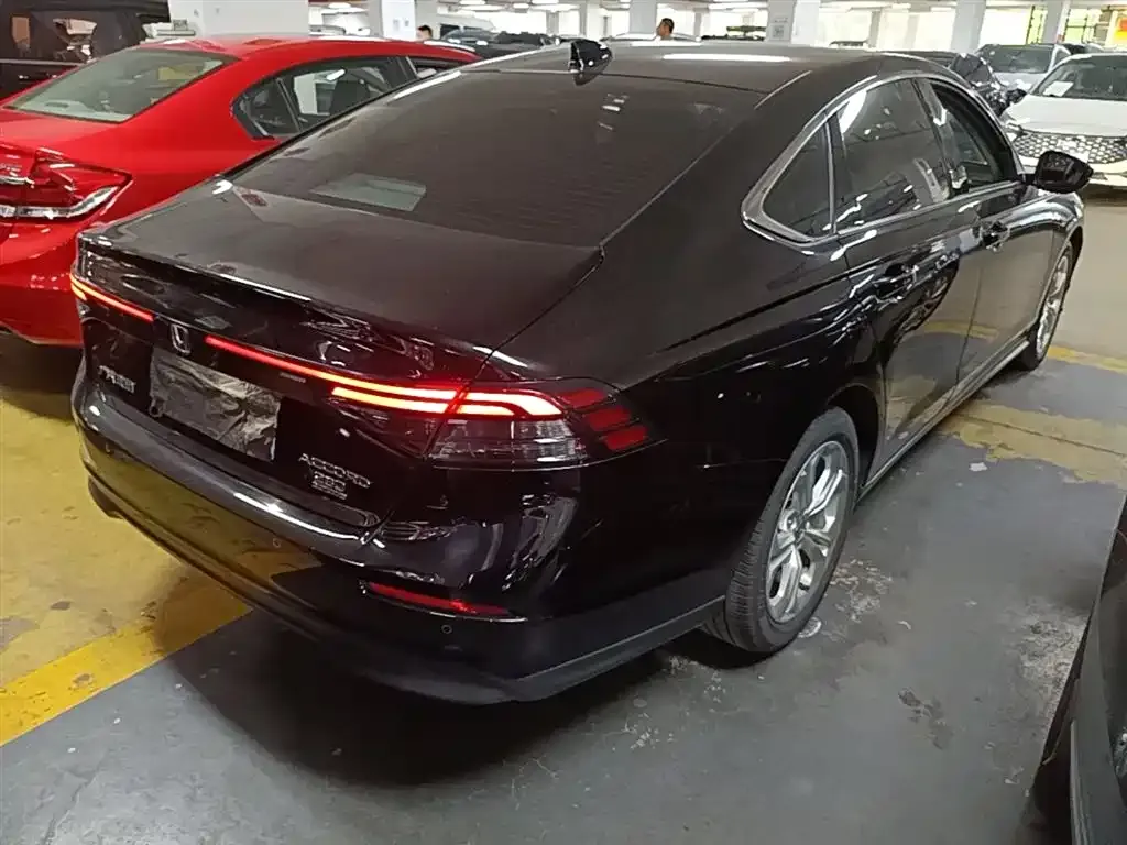 Honda Accord — фото 6