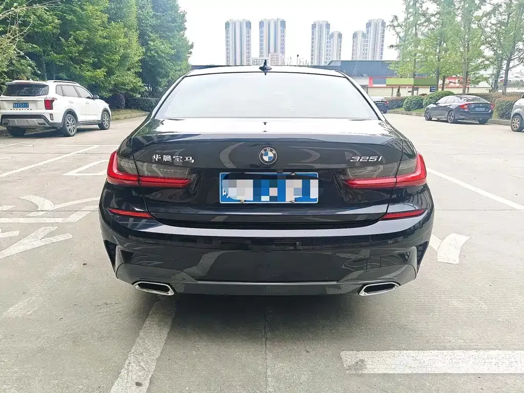 BMW 3 Series 2022 из CN, фото 10