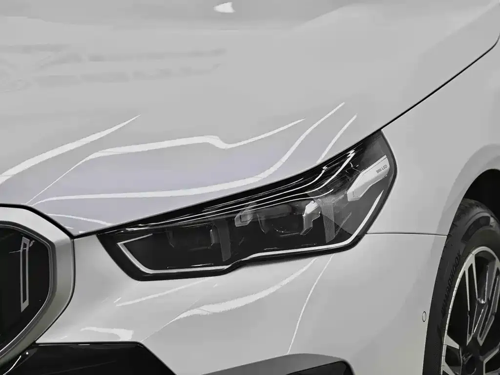 BMW 5 Series — фото 8