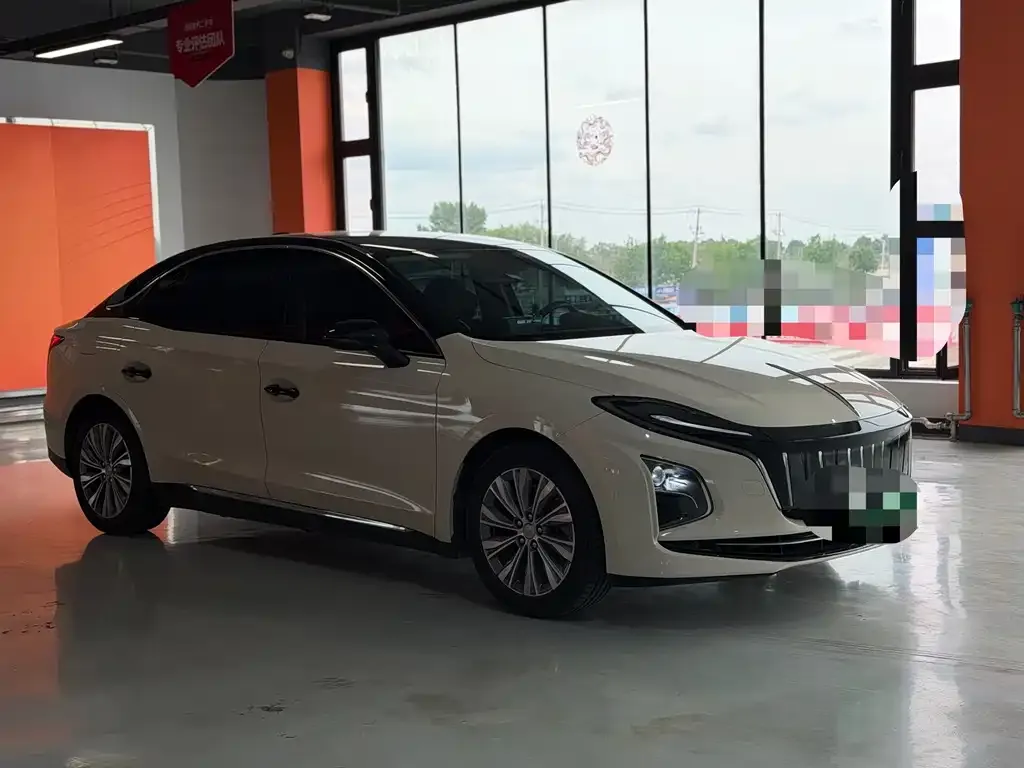 Hongqi E-QM5 — фото 3