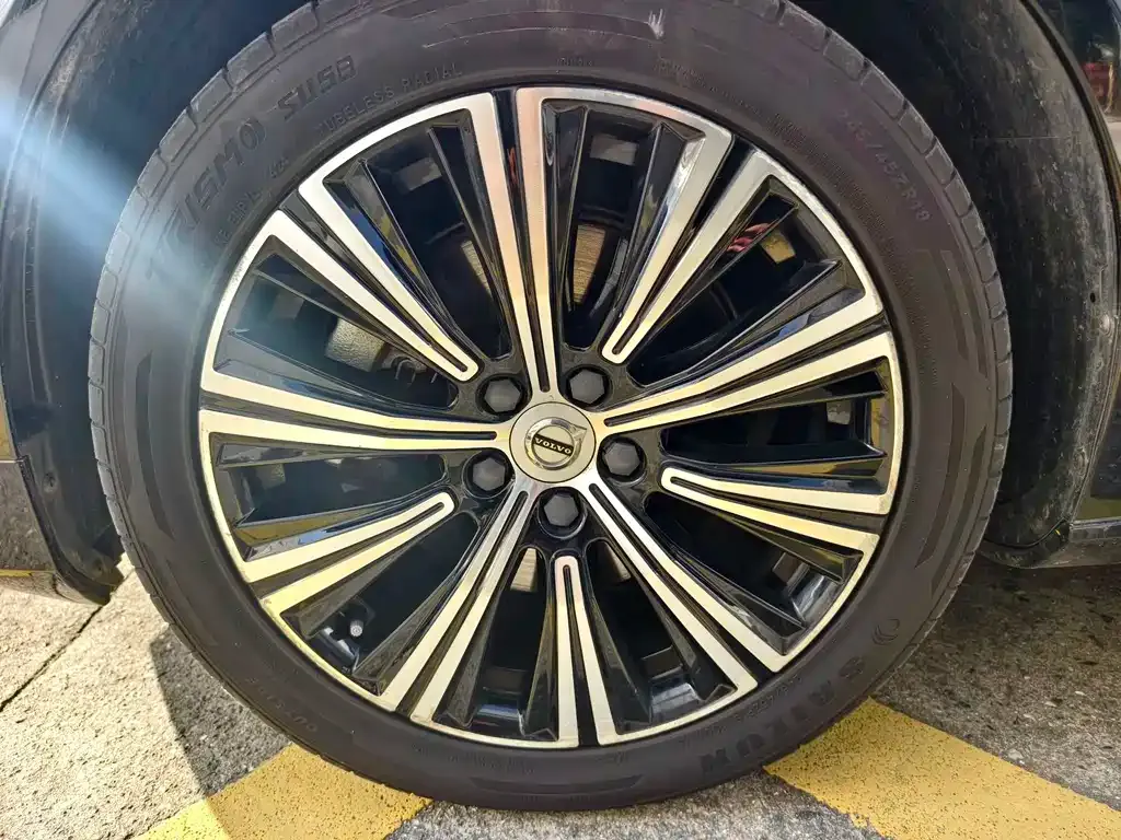 Volvo S90 — фото 9