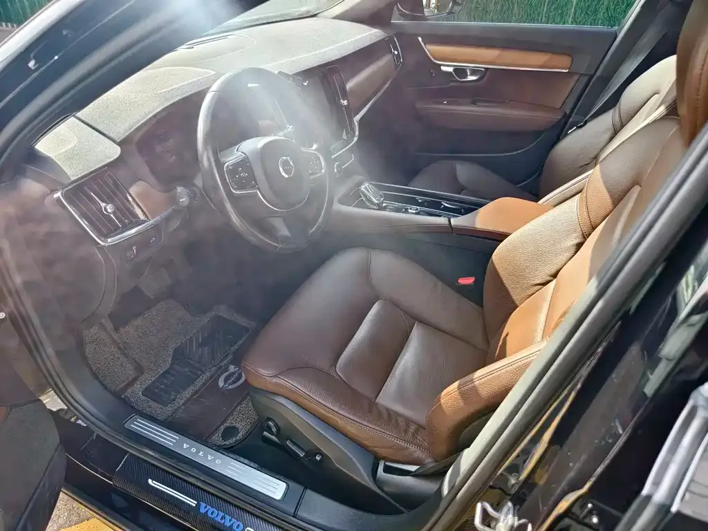 Volvo S90 — фото 10