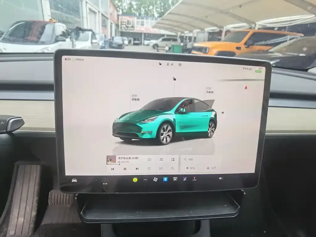 Tesla Model Y — фото 3