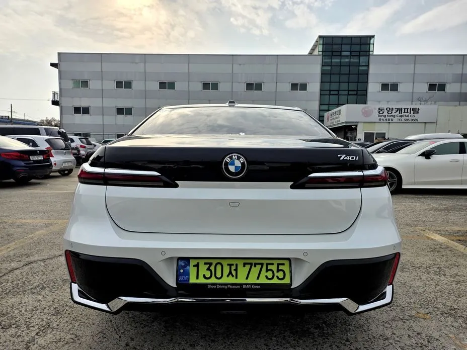 BMW 7-Series 2023 из KR, фото 9