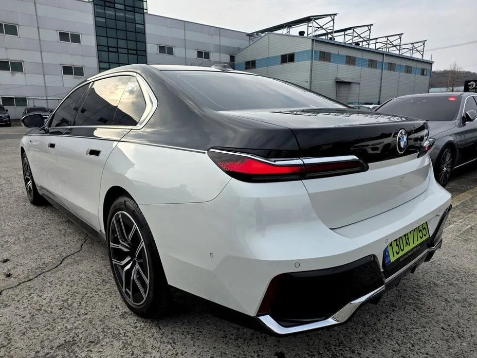 BMW 7-Series 2023 из KR, фото 3
