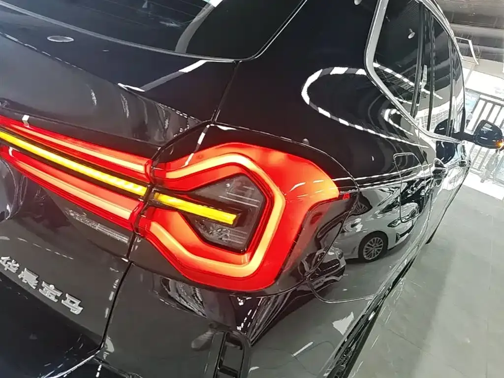 BMW iX3 — фото 3
