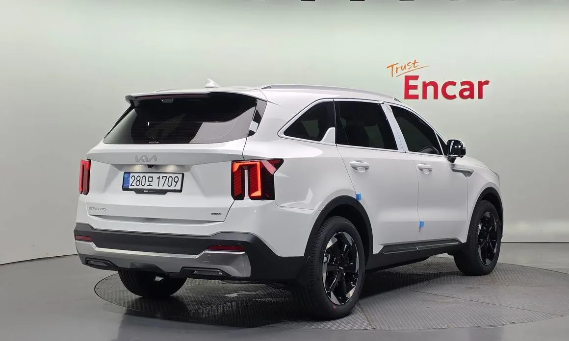 Kia Sorento — фото 7