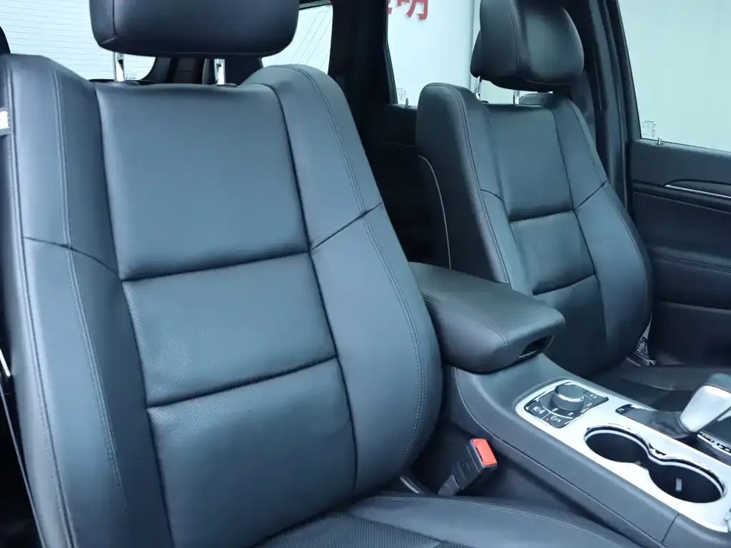 Jeep Grand Cherokee (Import) 2022 из CN, фото 2
