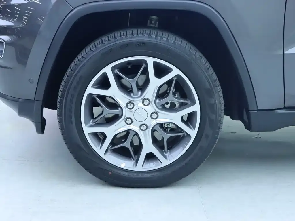 Jeep Grand Cherokee (Import) 2022 из CN, фото 10