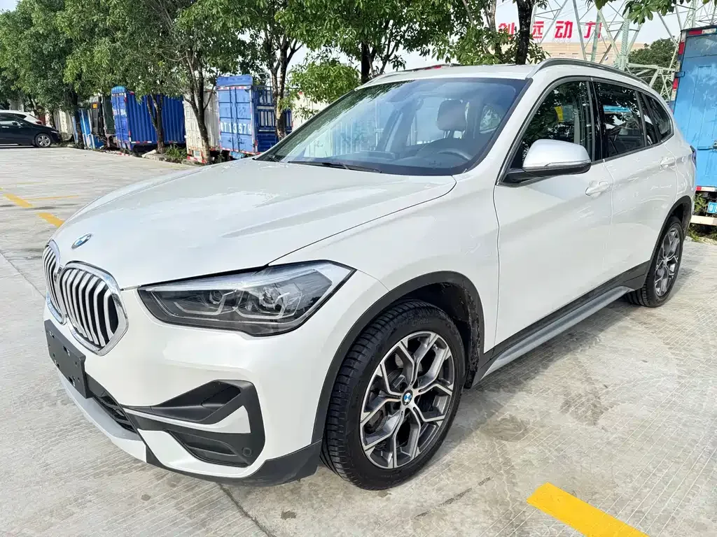BMW X1 — фото 1