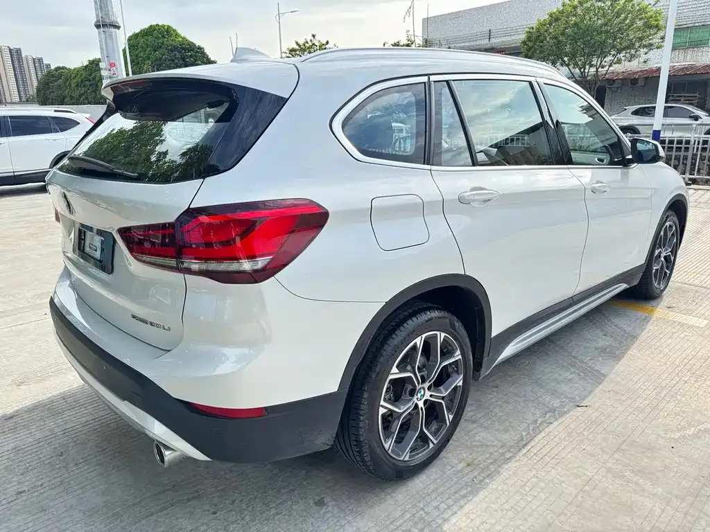 BMW X1 — фото 6
