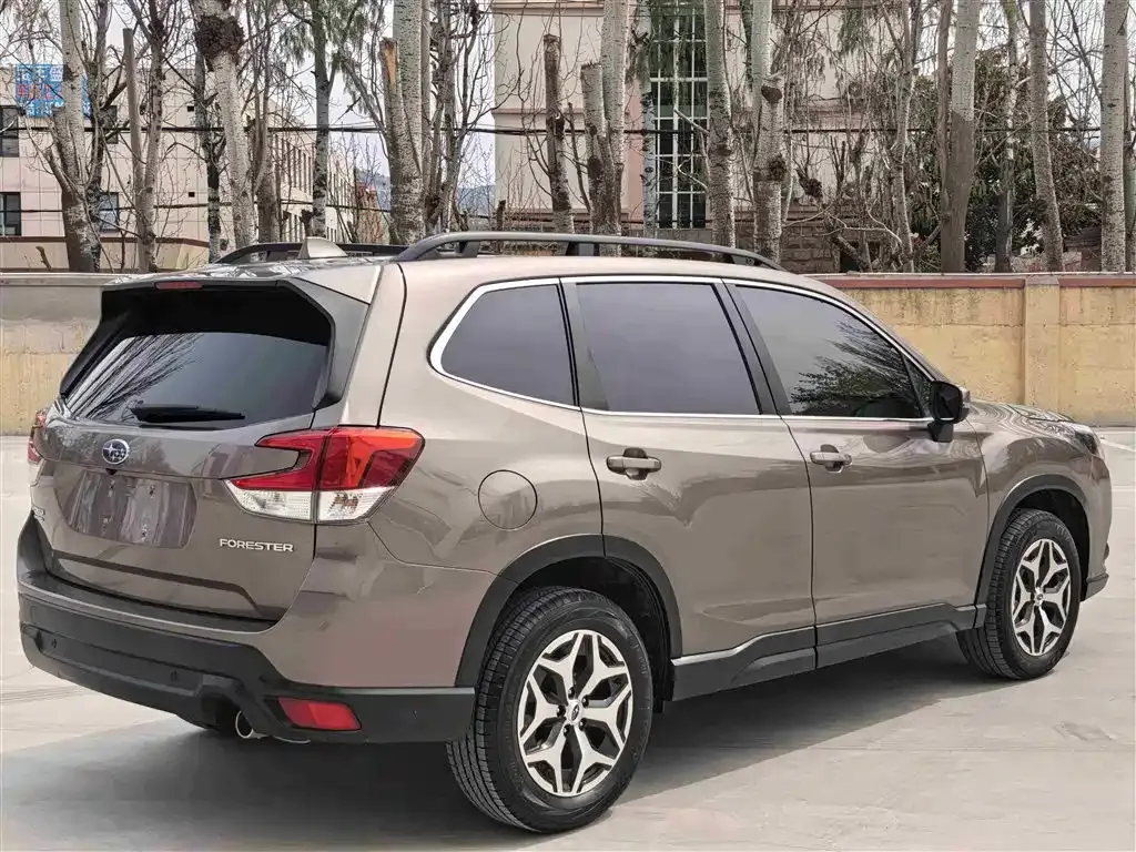 Subaru Forester — фото 7