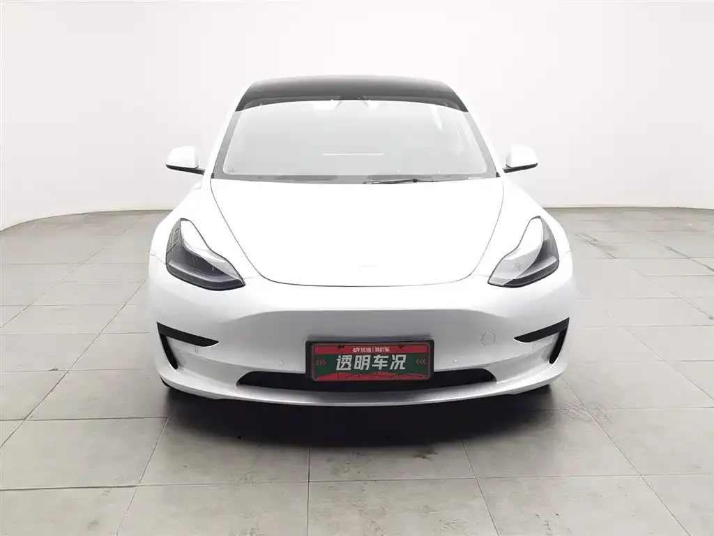 Tesla Model 3 — фото 7