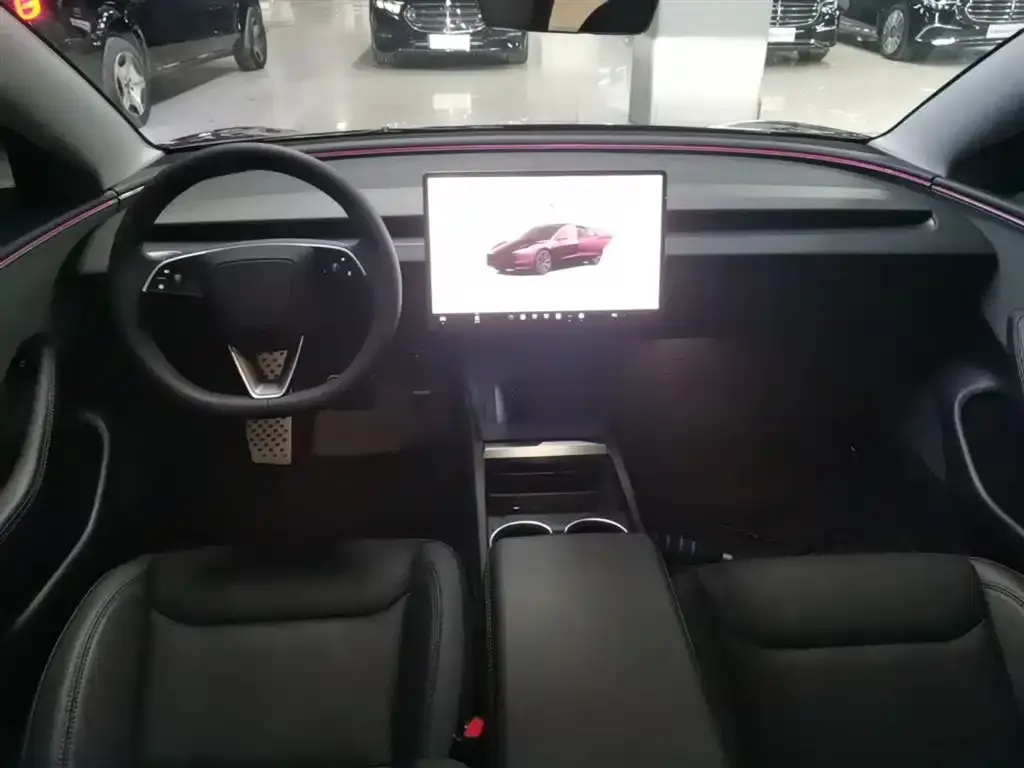 Tesla Model 3 — фото 5