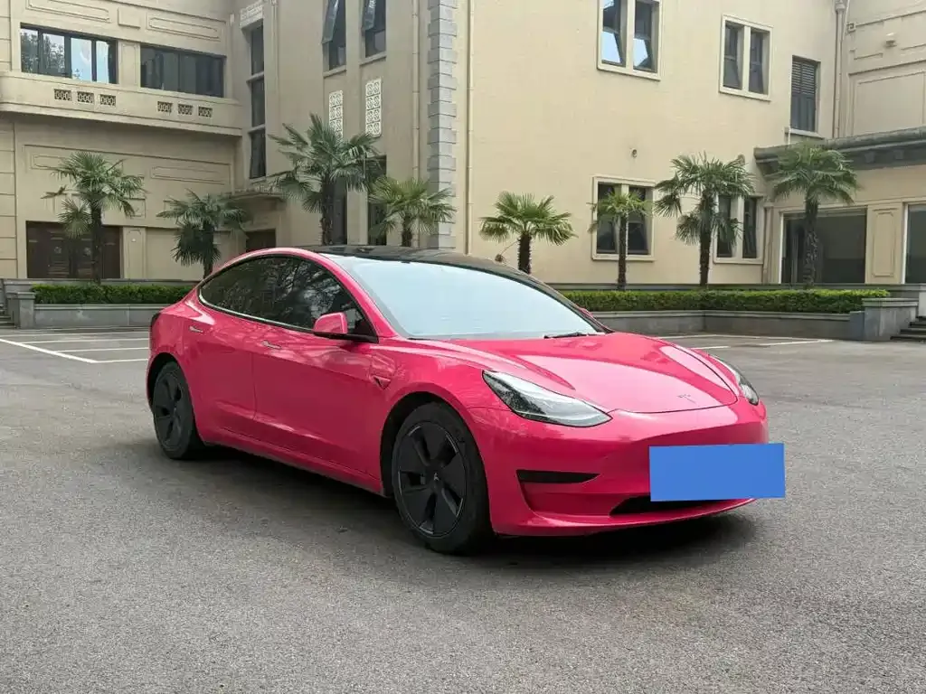 Tesla Model 3 — фото 9
