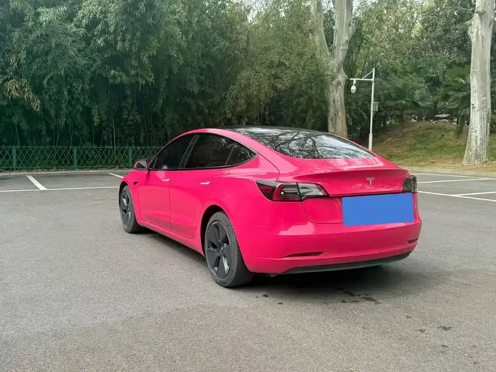 Tesla Model 3 — фото 4