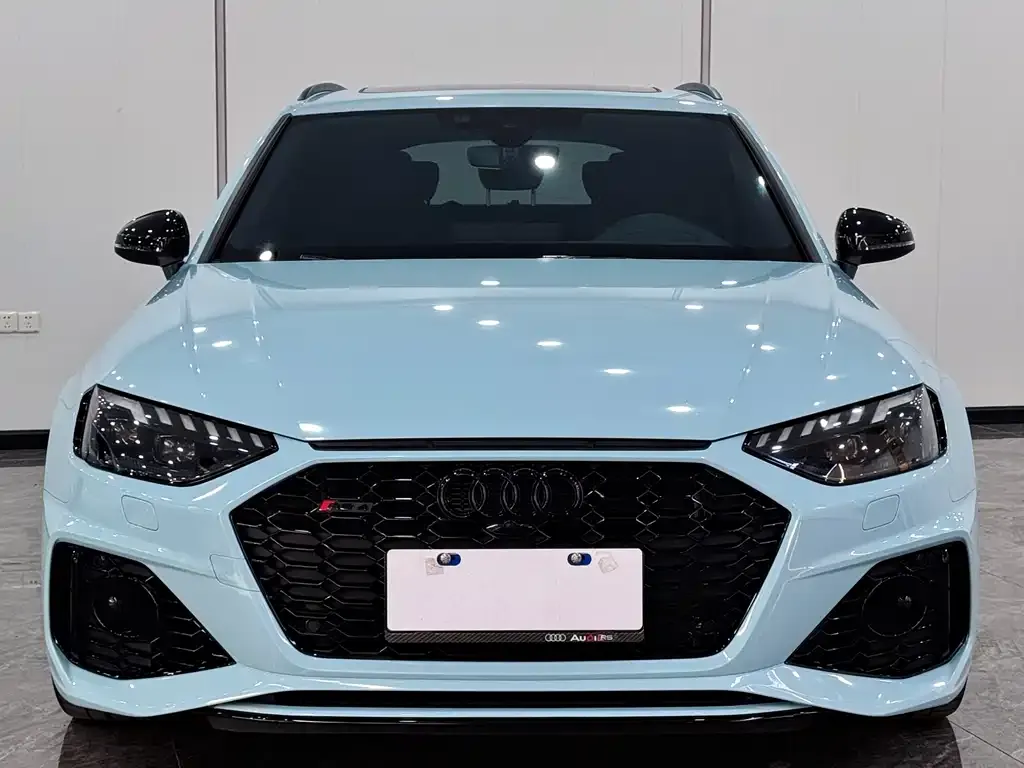 Audi RS 4 2025 из CN, фото 8