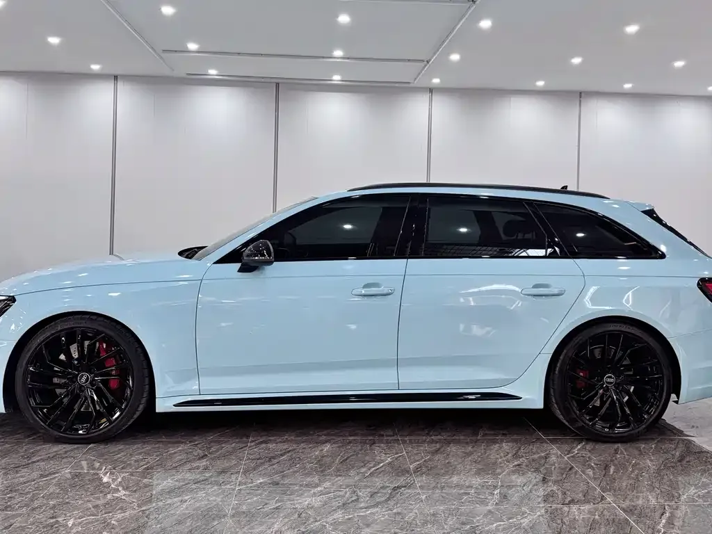 Audi RS 4 2025 из CN, фото 10