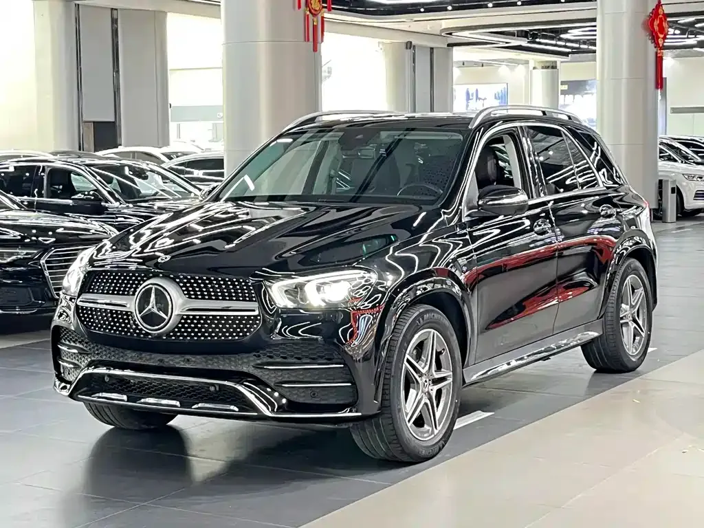 Mercedes-Benz GLE — фото 1