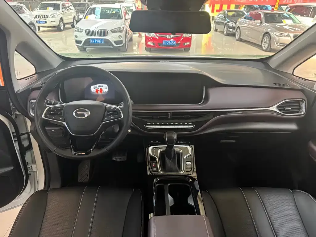 GAC Motor Trumpchi M6 — фото 3