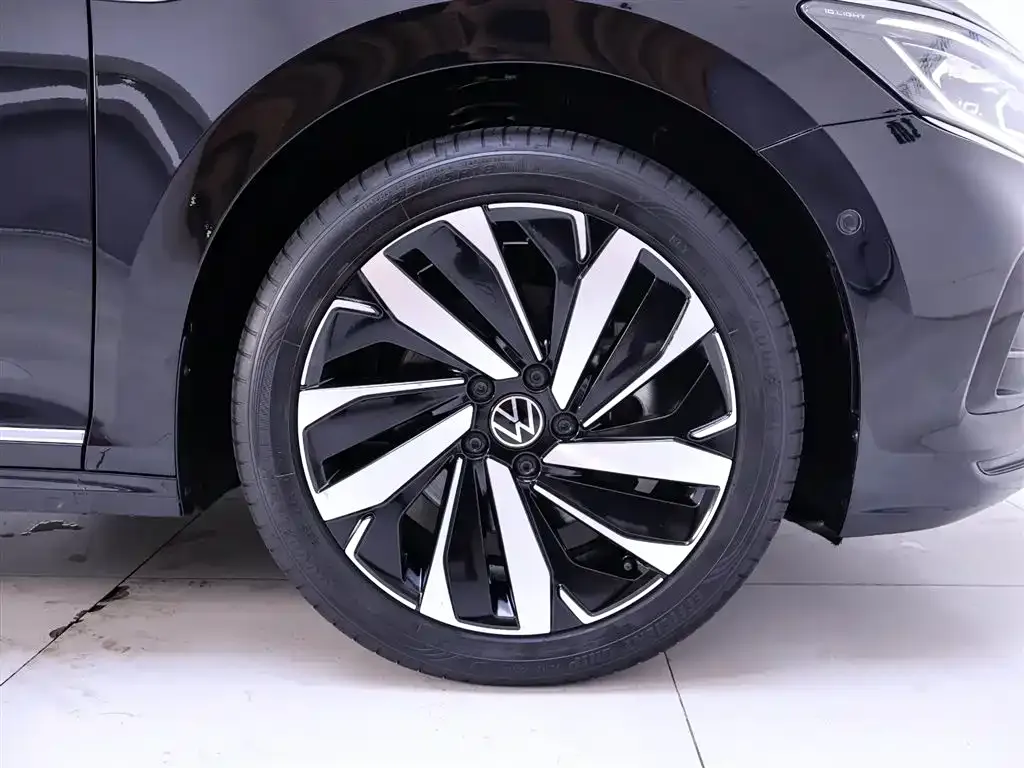 Volkswagen Passat — фото 7
