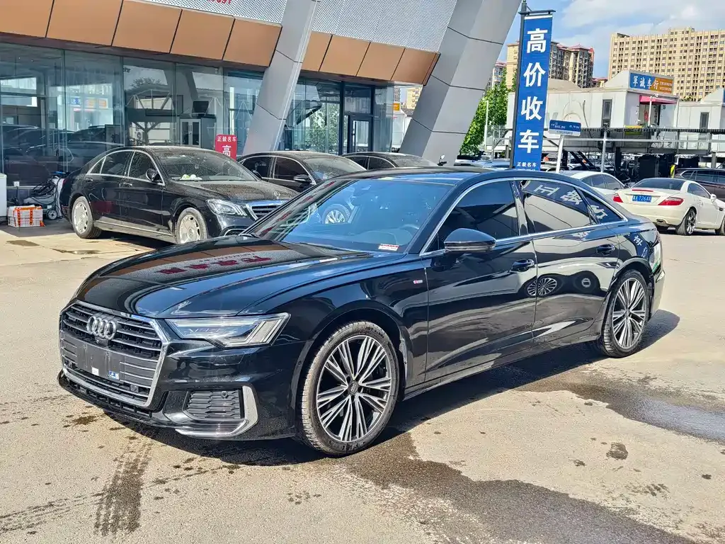 Audi A6L — фото 1