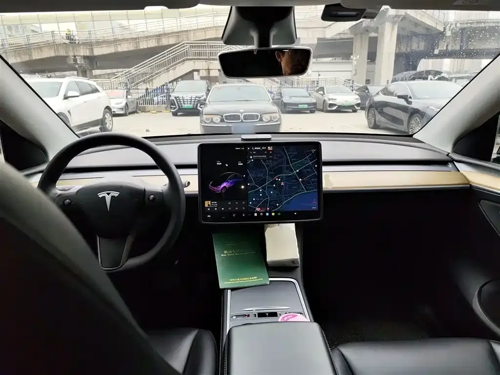 Tesla Model Y — фото 4