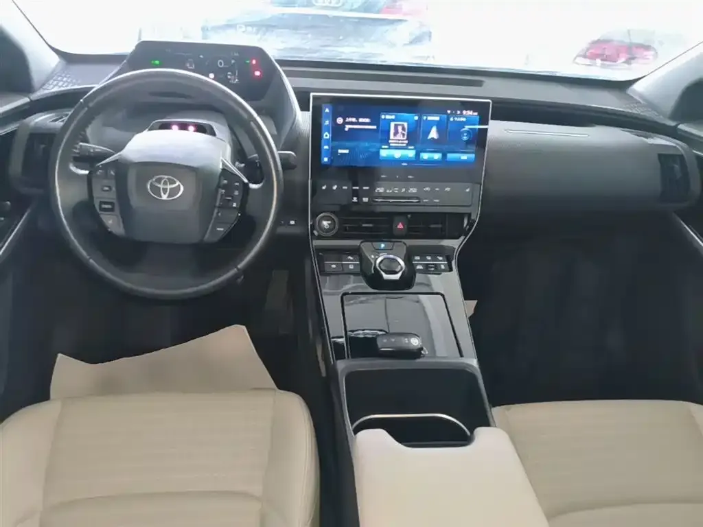 Toyota bZ4X 2022 из CN, фото 5