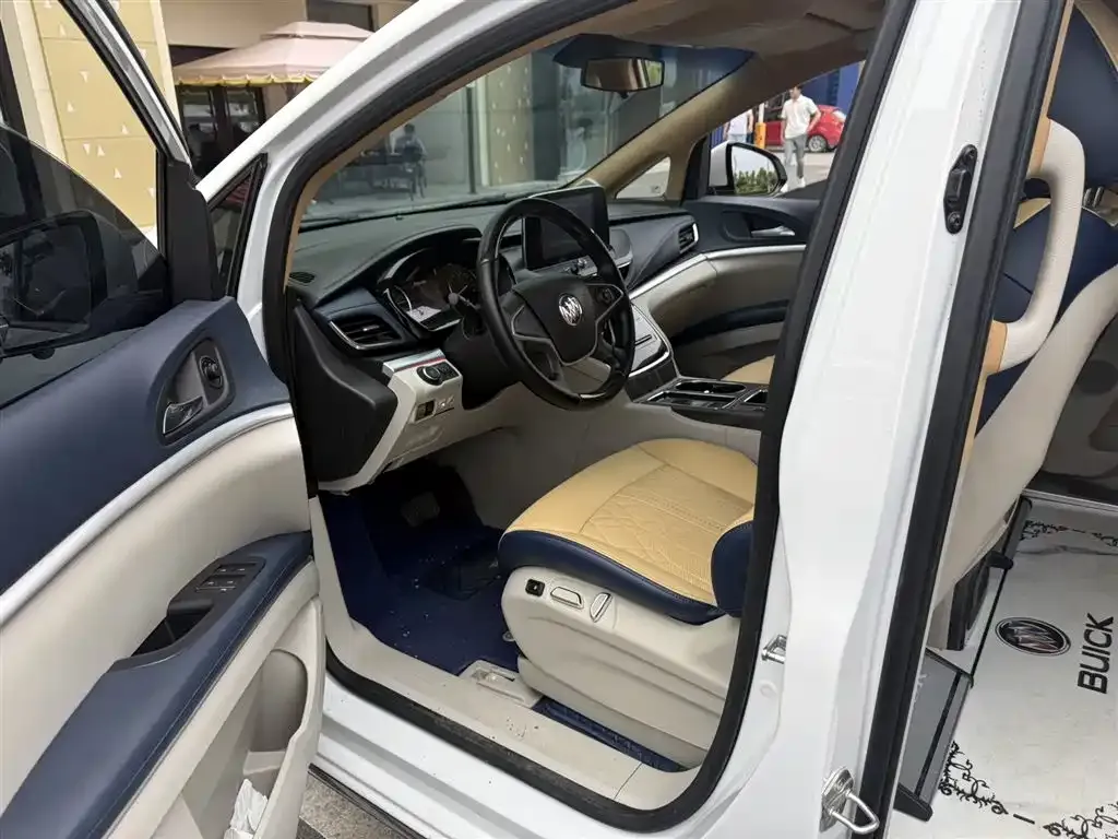 Buick GL8 — фото 7