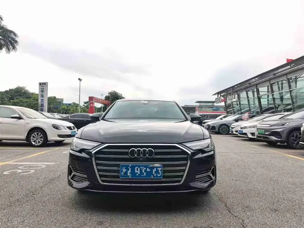 Audi A6L 2024 из CN, фото 5