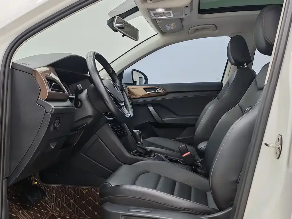 Volkswagen Tharu — фото 7