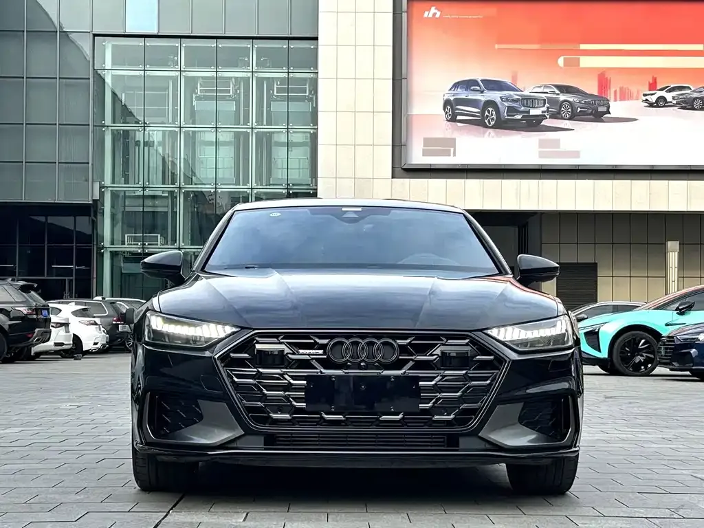Audi A7L — фото 10