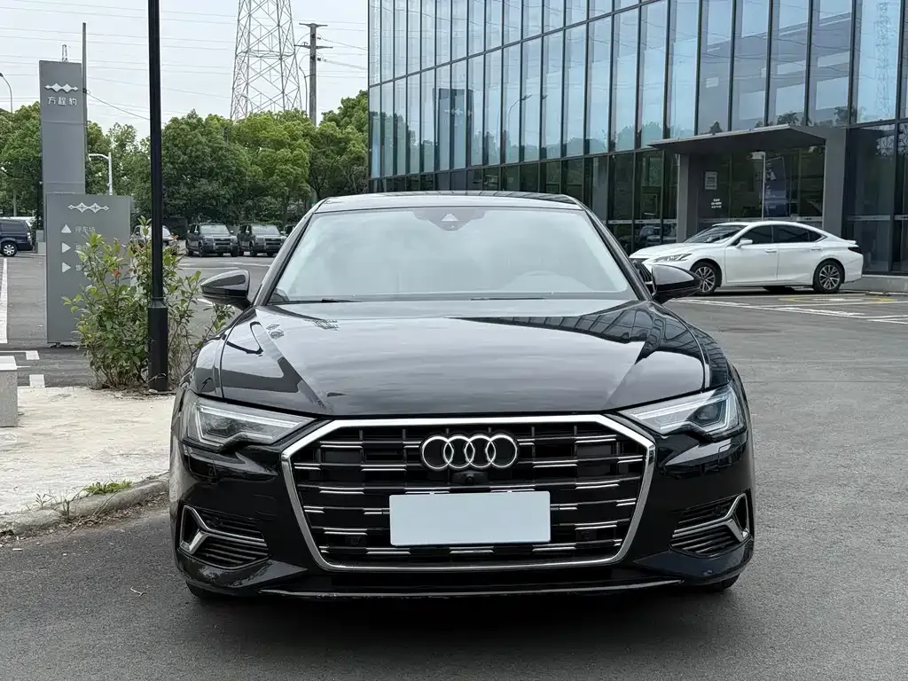 Audi A6L 2023 из CN, фото 4