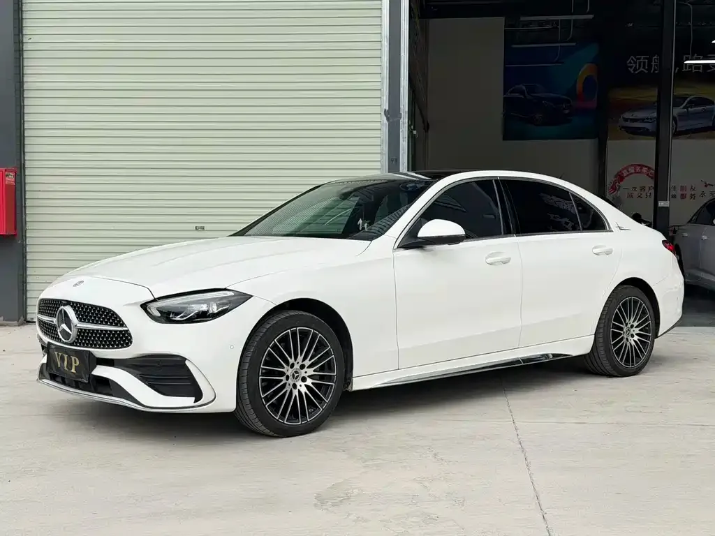 Mercedes-Benz C-Class — фото 1
