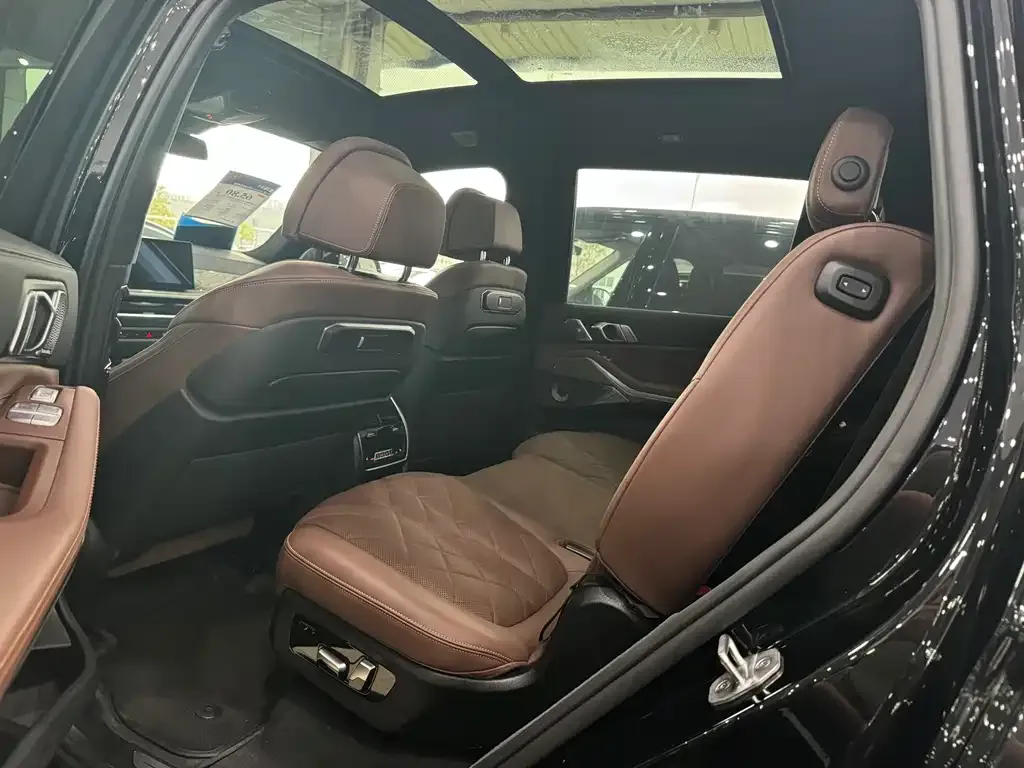 BMW X7 2023 из CN, фото 2