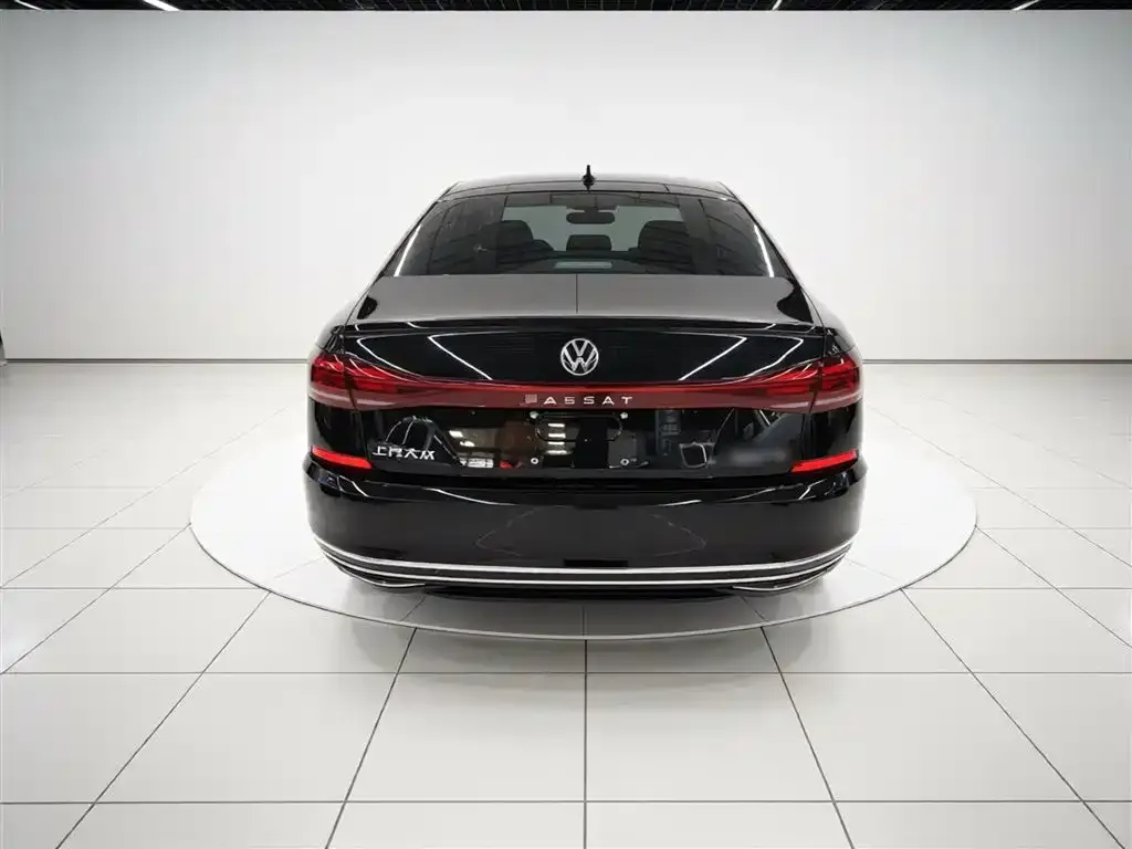 Volkswagen Passat — фото 8