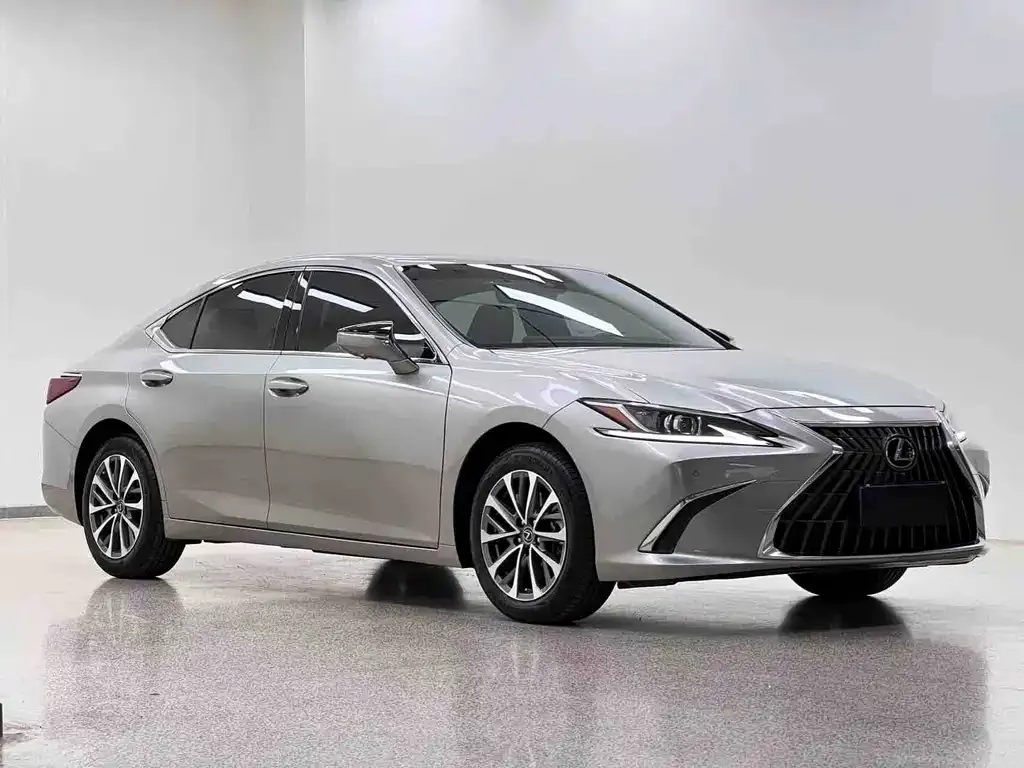 Lexus ES — фото 9