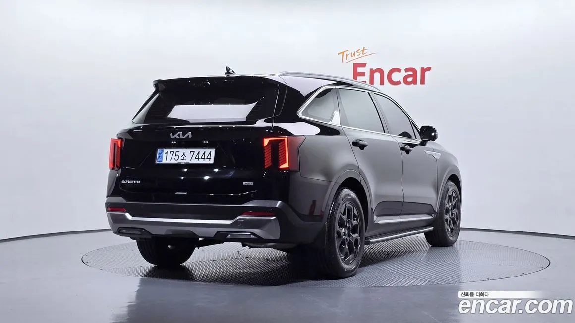Kia Sorento — фото 7