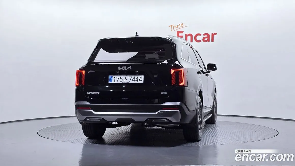 Kia Sorento — фото 4