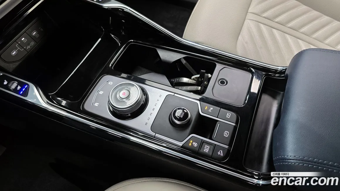 Kia Sorento — фото 8