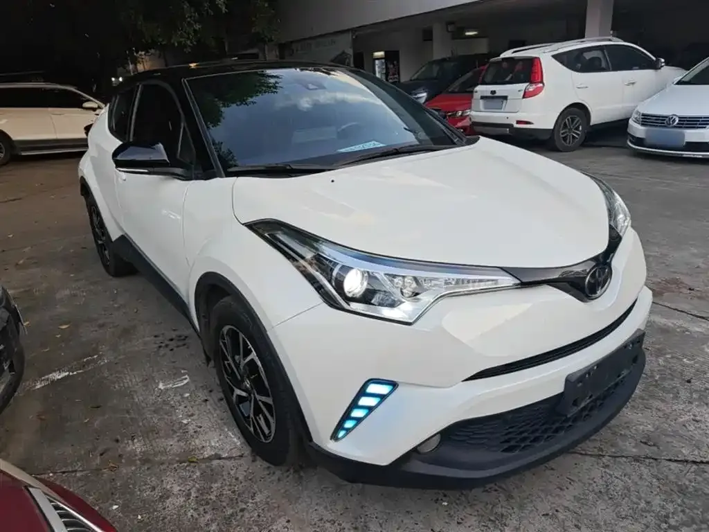 Toyota C-HR — фото 7