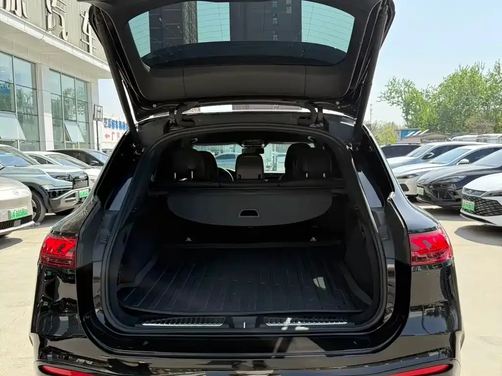 Mercedes-Benz EQS SUV 2023 из CN, фото 8