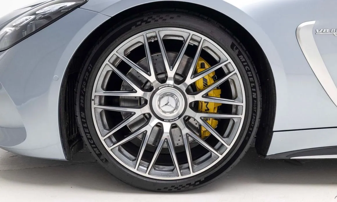 Mercedes-Benz AMG GT 2025 из KR, фото 9