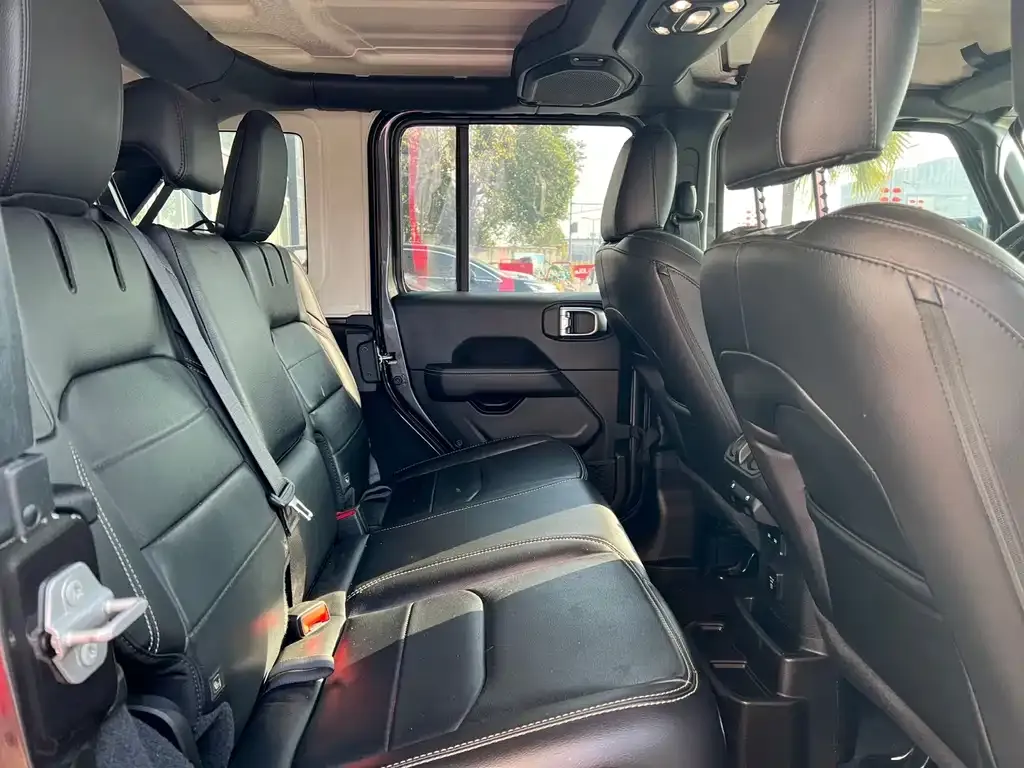Jeep Wrangler PHEV 2021 из CN, фото 7