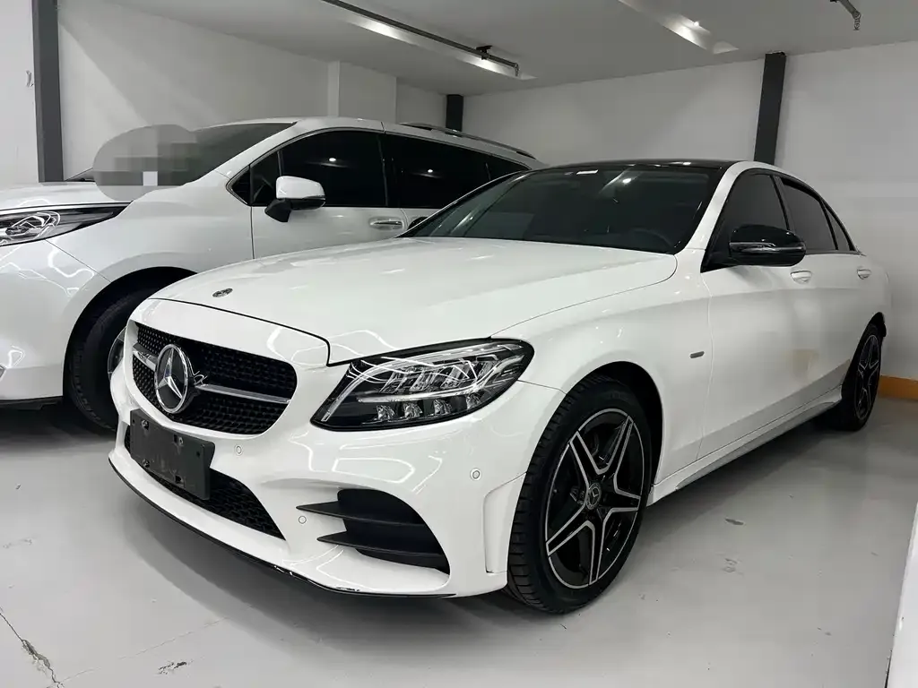 Mercedes-Benz C-Class — фото 1
