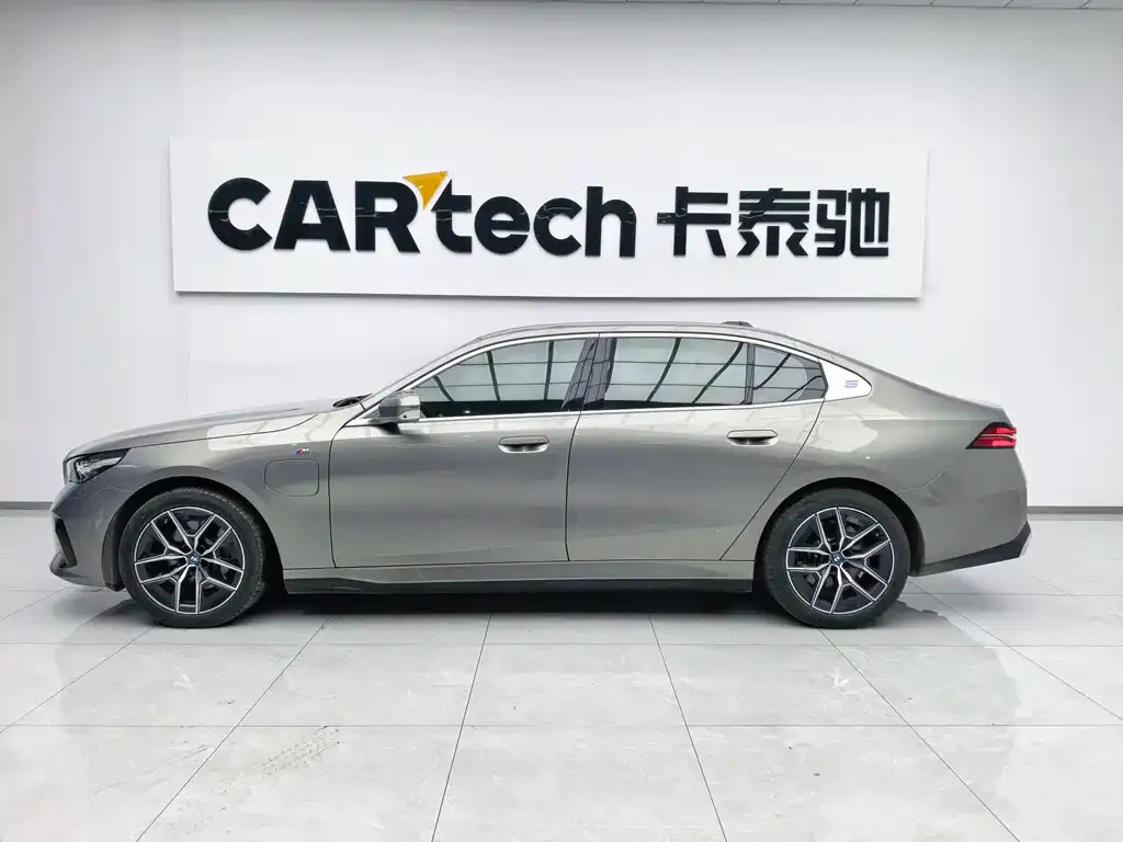 BMW i5 2024 из CN, фото 3