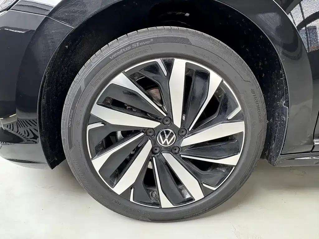 Volkswagen Passat — фото 10